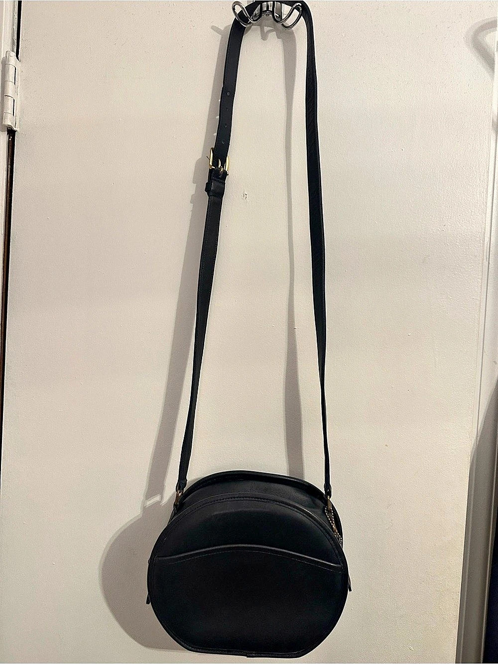 Vintage Coach Black Leather Canteen Crossbody Bag Style 9982 USA Made